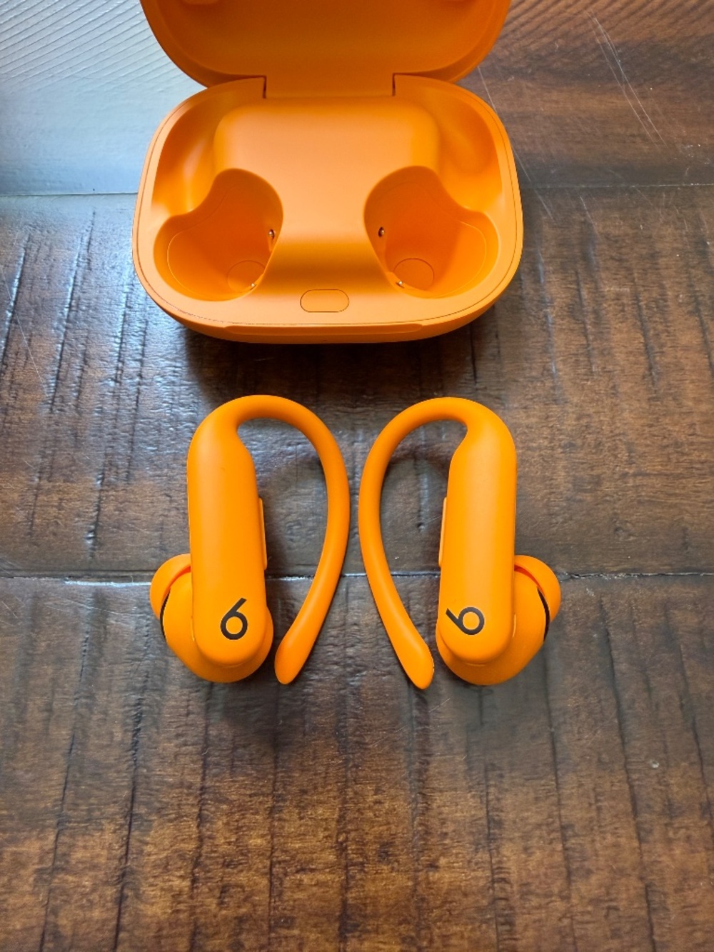 Beats Powerbeats Pro 2 True Wireless Earbuds – Electric Orange - Picture 5 of 9
